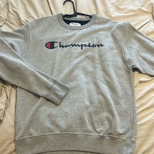 M champion crewneck